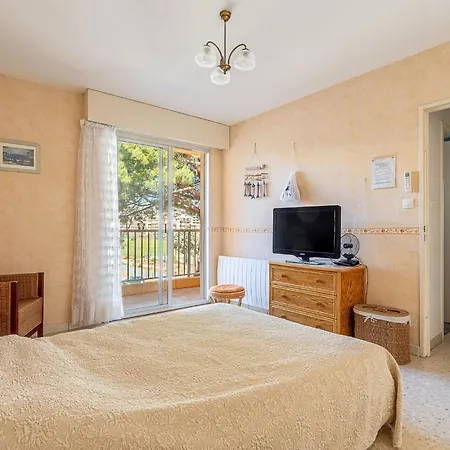 Les Cyclades-11 By Interhome Appartamento Le Lavandou