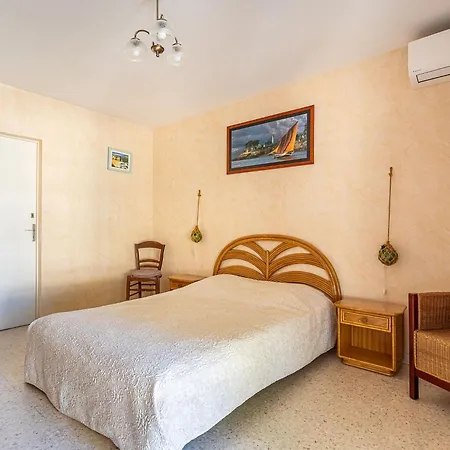 Les Cyclades-11 By Interhome Appartamento Le Lavandou