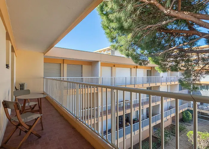 Lägenhet Les Cyclades-11 By Interhome *