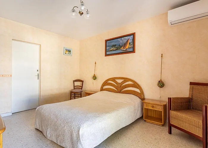 Les Cyclades-11 By Interhome Lägenhet Le Lavandou